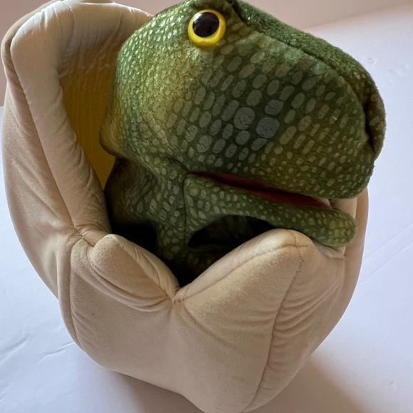 Dinosaur Egg Hand Puppet Folkmanis - Picture 2 of 8